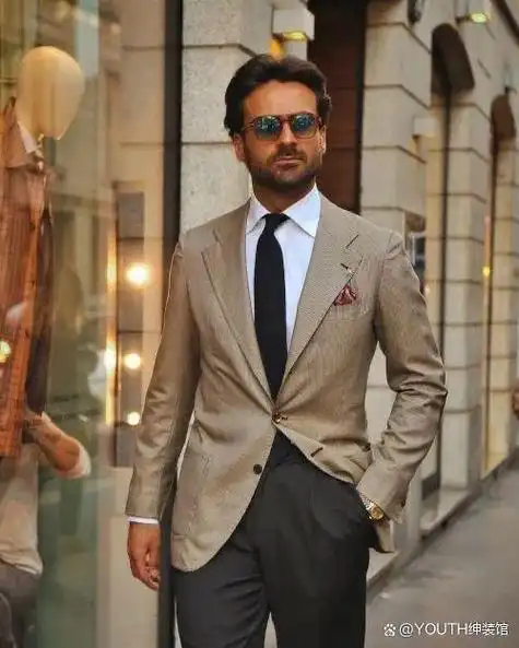 高管男士衣橱必备8款高级定制西装搭配技巧