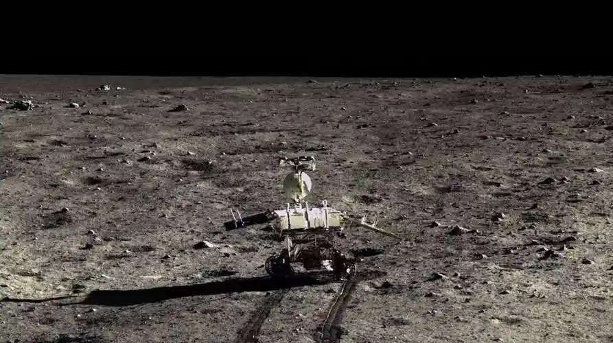 "玉兔二号"和"嫦娥四号"已经在月球背面度过了近五百天,累计行走的