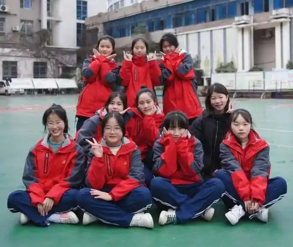 校服礼服冬装▲北京师范大学贵阳附属中学▲贵阳市第九中学见证着他们