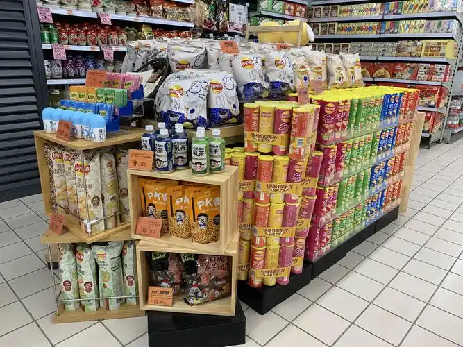 马口店开业堆码端头陈列