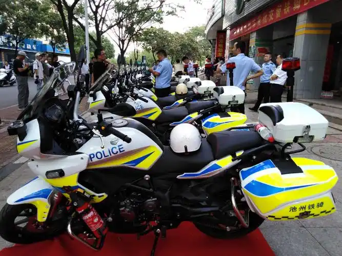 池州市首批大排量警用摩托车贝纳利300交付仪式