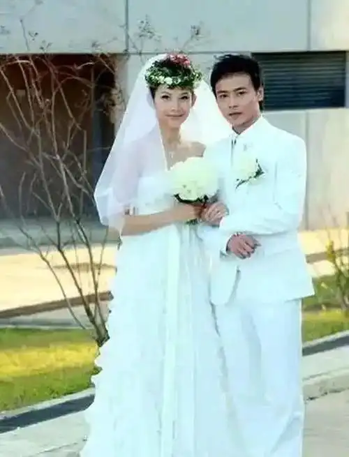 港媒问蔡少芬听说你为刘銮雄打过三次胎他为你花了两个亿