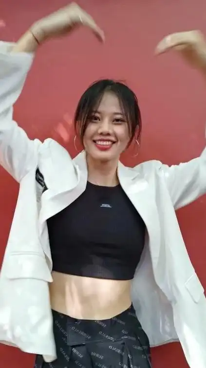 龚翔宇!小宇宙秀出bigbang的小蛮腰