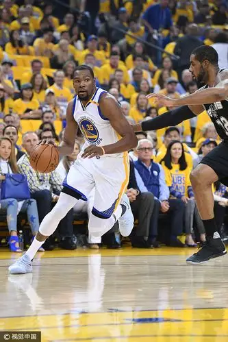 杜兰特持球突破