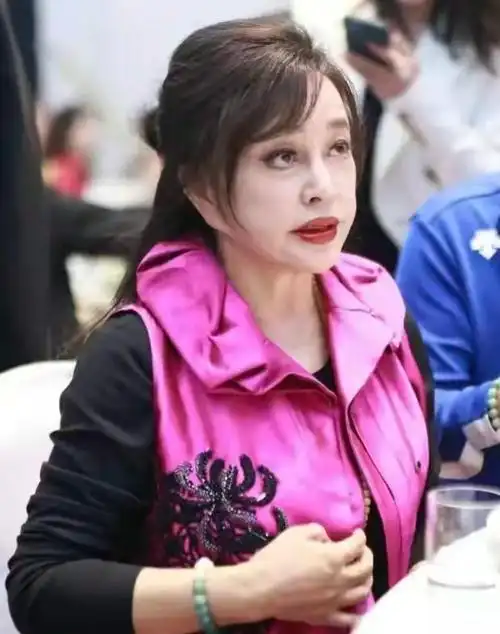 刘晓庆:最大遗憾不是与陈国军的离婚,而是被宁静"拐走"的姜文