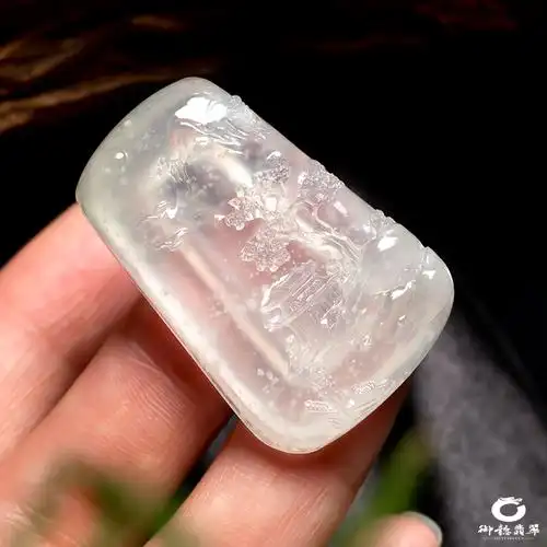 缅甸a货翡翠玻璃种风雪夜归人15克