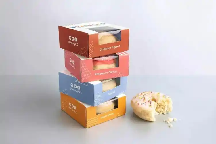 色彩搭配丰富的曲奇包装设计