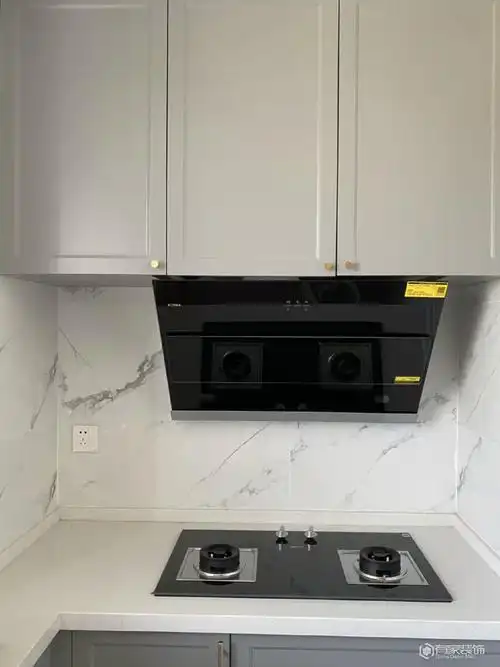 福州装修公司油烟机上方要不要装吊柜