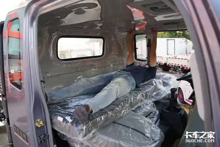 带83cm大卧铺 豪沃统帅4米85黄牌新选择