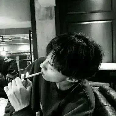 黑白头像男生冷酷帅qq男生伤感黑白头像,有意境帅气的qq伤感黑白男生