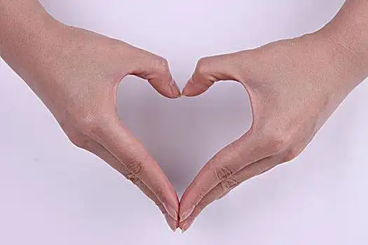 心形手势图片_心形手势图片大全_心形手势图片下载
