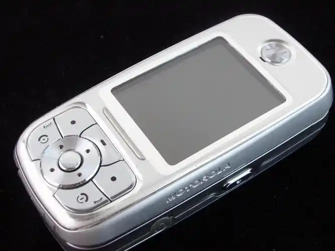 基本参数 摩托罗拉 a732 网络模式 gsm 外观设计 滑盖 主屏尺寸 0.