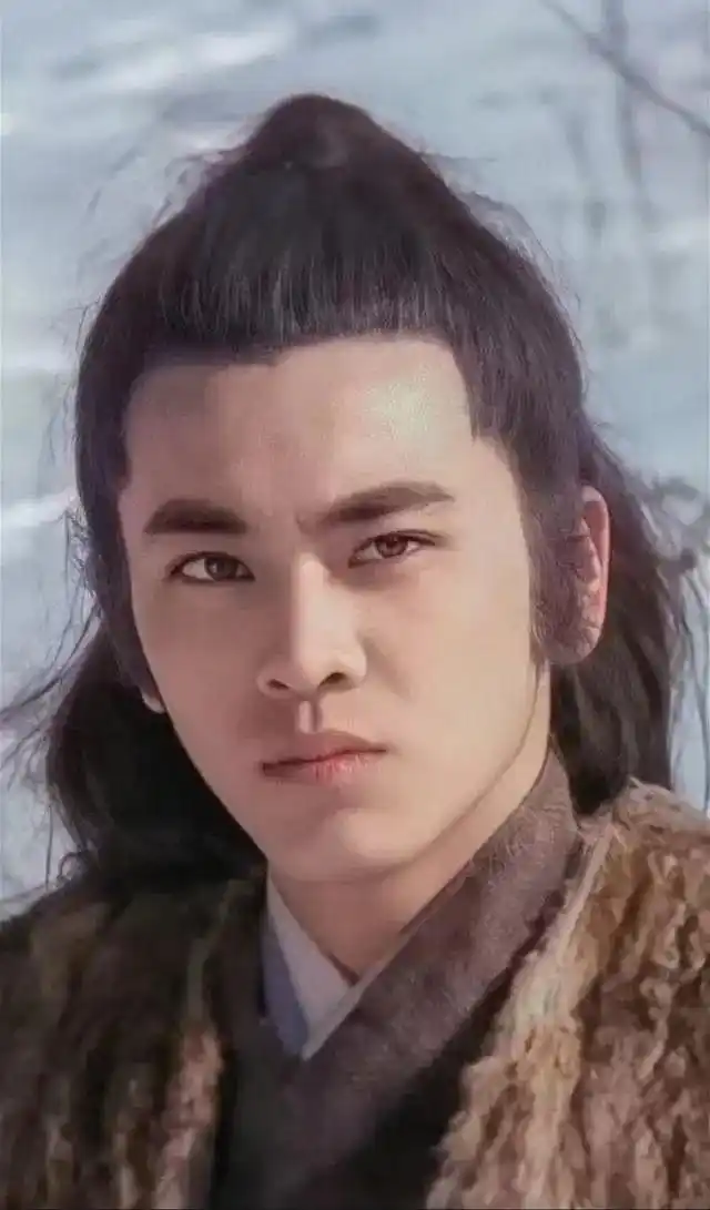 狄龙,尔冬升年轻时候秒杀一切小鲜肉,无奈现在变皇阿玛