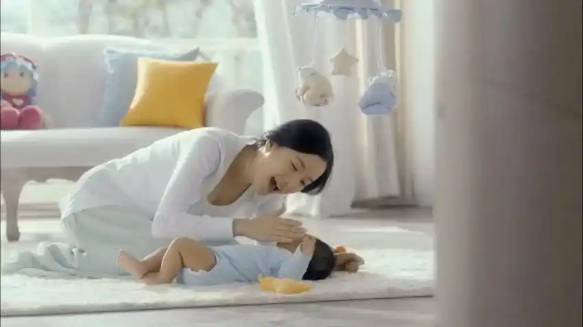 萌娃被妈妈批评,那表情可委屈了,网友:宝宝的表情太丰富