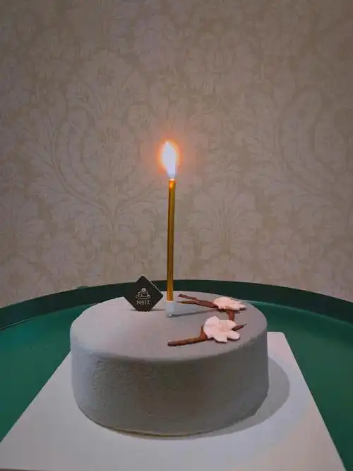 一个生日蛋糕一个许愿机会