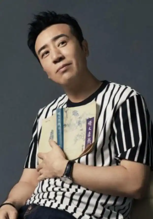 于和伟与普通妻子相爱30年我老婆不是杨童舒和王丽坤很清白