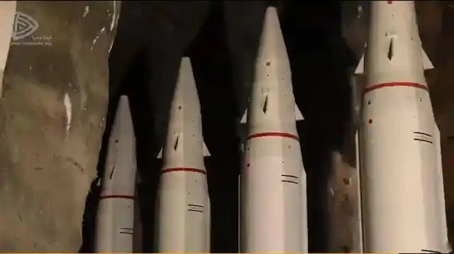 弹道导弹发射轨道首次曝光,犹如机枪弹链_子弹