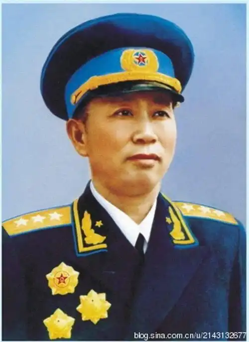 他是刘亚楼老领导刘亚楼能当上东北野战军参谋长全凭他一句话