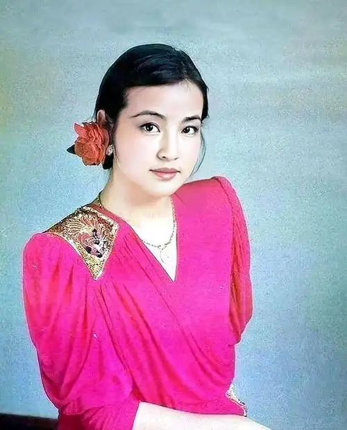 刘晓庆年轻时候的照片真的是貌美如花