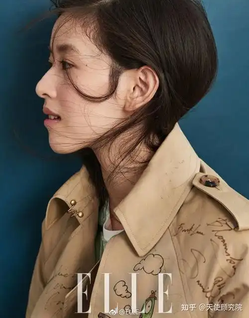 她本来就有一点点下颌前突,下巴发育轻微过度,是轻轻轻微的地包天.