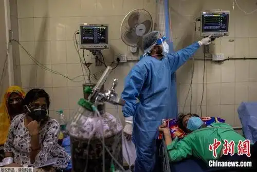 单日新增病例连续5天超20万!"魔幻"印度经历了什么?