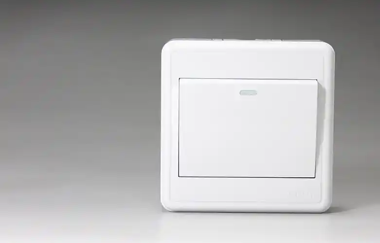 正泰开关插座墙壁开关86型超薄明装一开双控荧光开关单开双控轻点