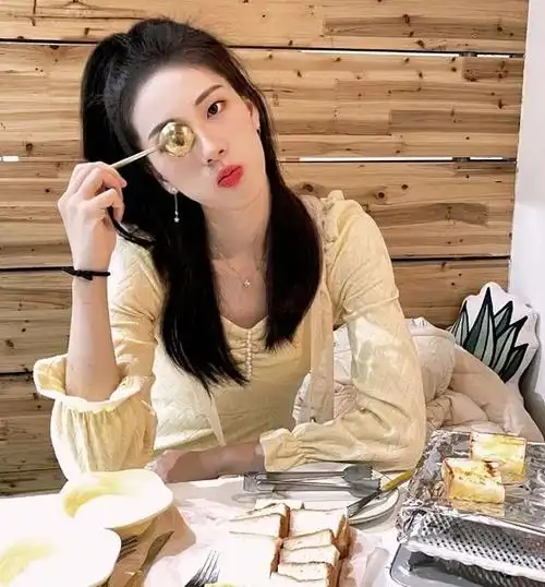 排球国手郑益昕晒照,直言"收心训练",颜值太惊艳,球迷已沦陷|郑益昕