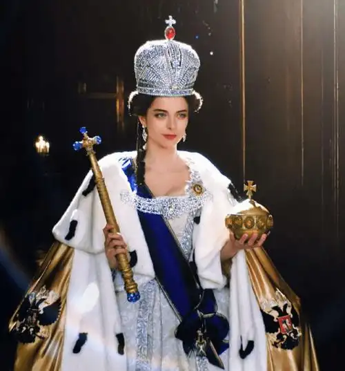 10岁因颜值被邀请客串电影,19岁出演_玛丽娜_叶卡捷琳娜_漂亮