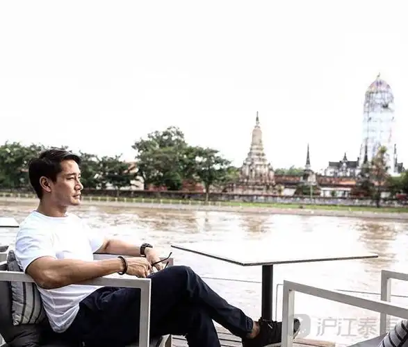 pong&kaew一起做功德,举动亲密,粉丝大呼快复合!