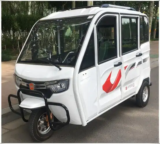 封闭式燃油摩托车可上牌老年代步带驾驶室汽油拉客运棚三轮车 200手动