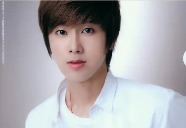 求郑允浩这张图的出处