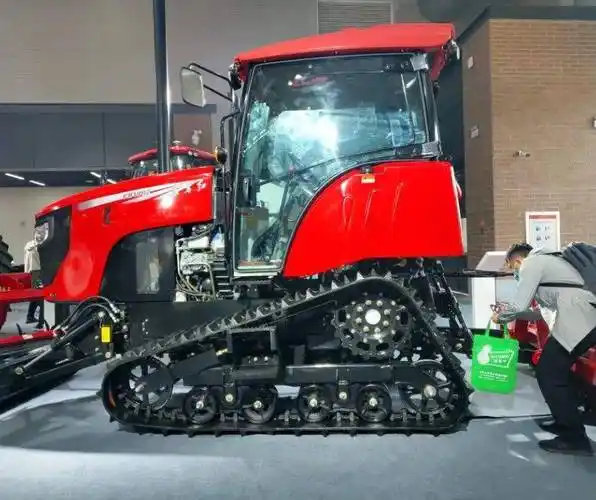 新款亮相传承经典全新开发东方红履带拖拉机