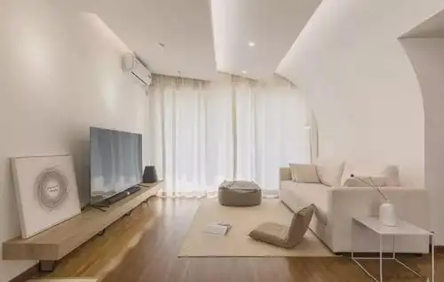 没有茶几的小户型客厅,看起来宽敞好几倍,我家就这样做了