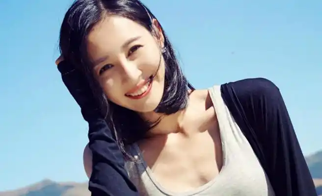 朱洁静丈夫是谁 曾与歌手平安闹绯闻现今陷入整容风波