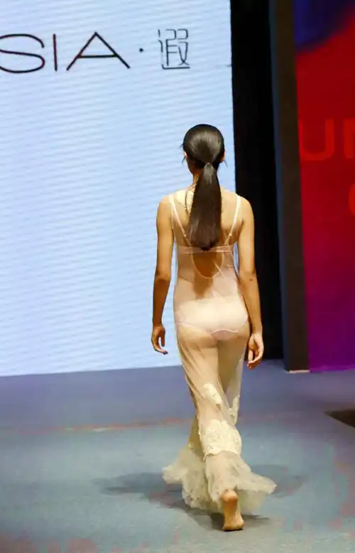 中国深圳内衣文化周时尚内衣走秀正在进行时