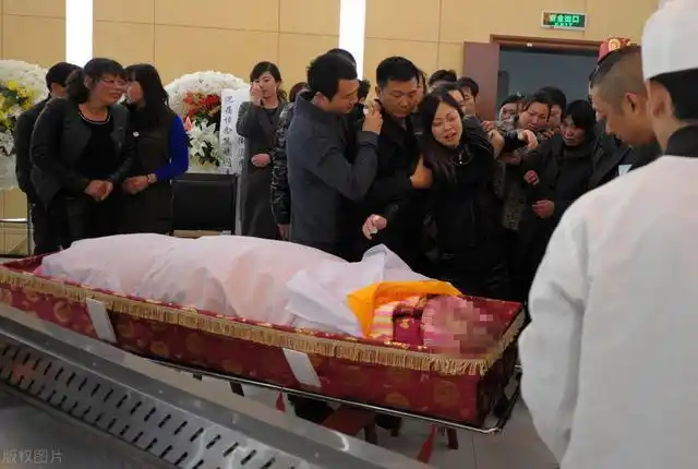 在殡仪馆上班的人,每天看见那么多死人,他们不害怕吗?