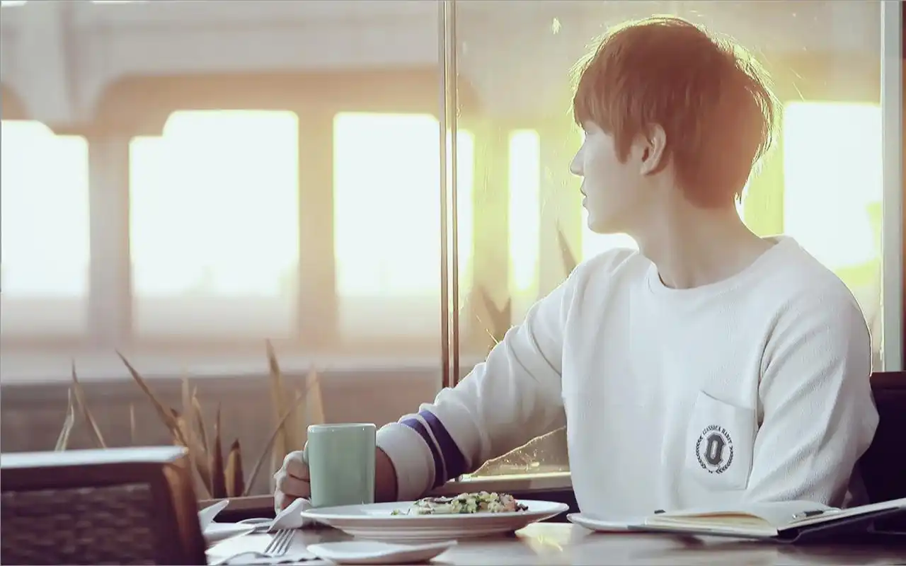 韩国优质偶像明星李敏镐高清电脑桌面壁纸