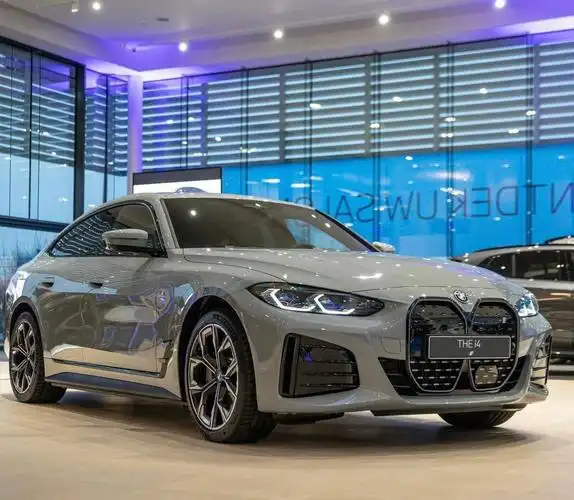 进口宝马i4edrive40现车坐标广州天河