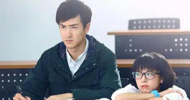 致青春中郑微和陈孝正从欢喜冤家到相互喜欢的恋人