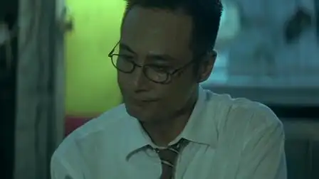 无间道2:吴镇宇当上黑帮大佬,带上眼镜后,大飙演技:爸爸说过,出来跑