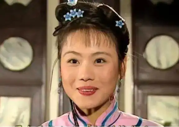 1998年《还珠格格》横空出世造就了一批以赵薇,林心如为首的巨星.