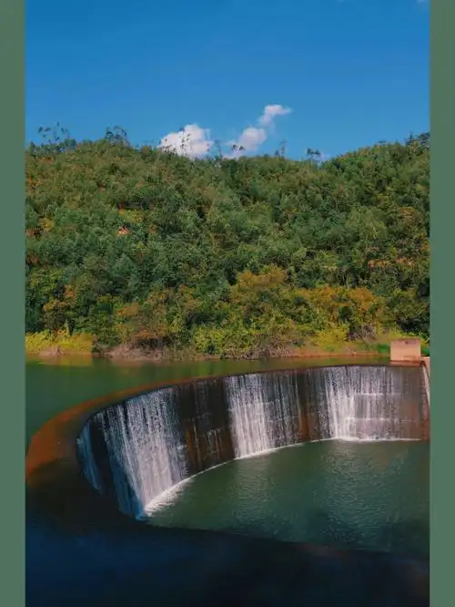 汕尾市陆丰陂洋镇半月湾原生态景点