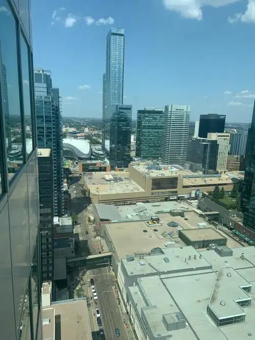 加拿大埃德蒙顿30楼眺望市区及南边天际线