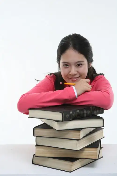 学生,学习,大学,新生,女新生,人物大学女新生图片 学生,学习,大学