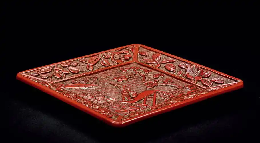 堆漆菱形人物香盘