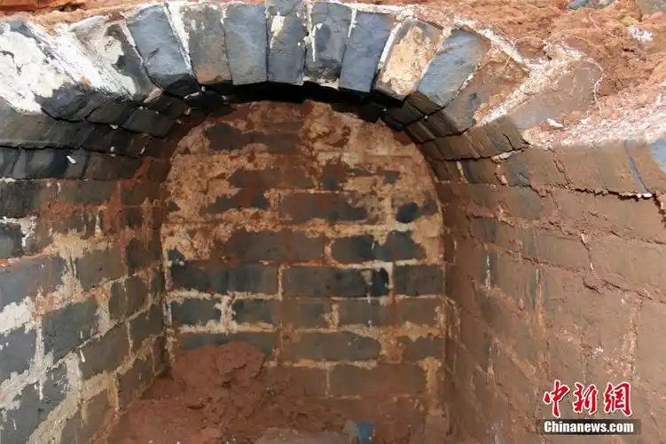 湖北宜昌发现明代青砖双室墓