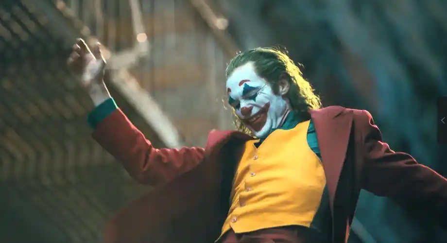 joker:小丑诞生,腐朽之地开出的恶之花_亚瑟·克莱克