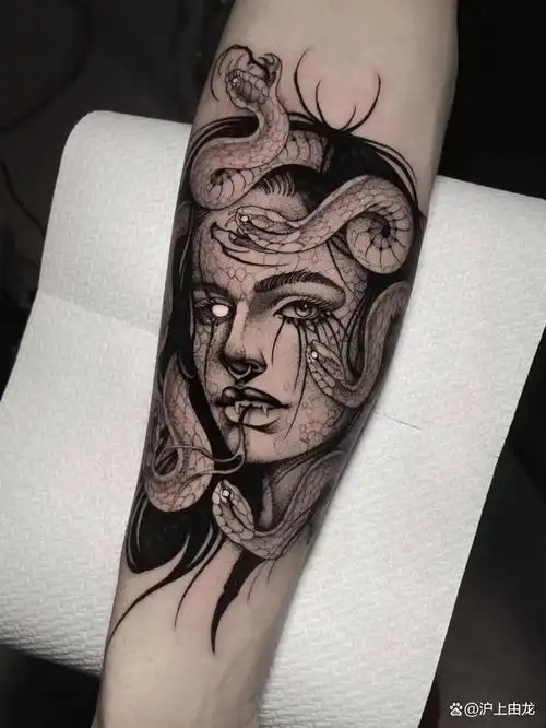 美杜莎纹身代表什么