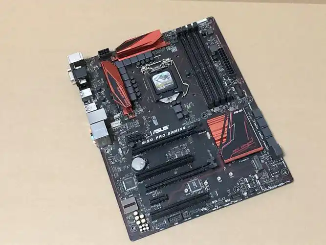 华硕 prime b250m-plus -a主板b250 四通道支持i5 7400 750 绿色