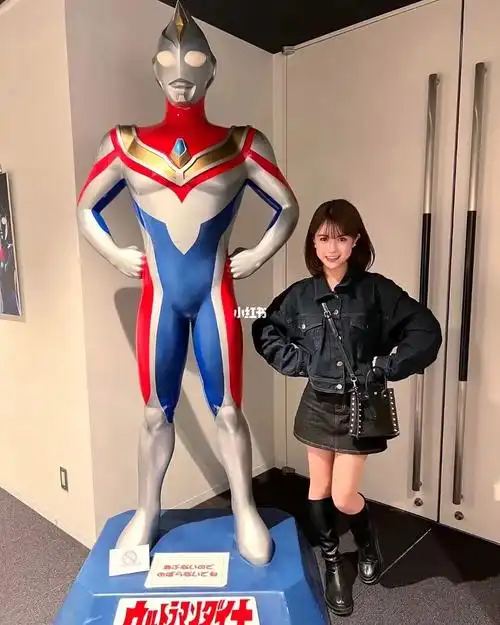 戴拿奥特曼戴卡奥特曼